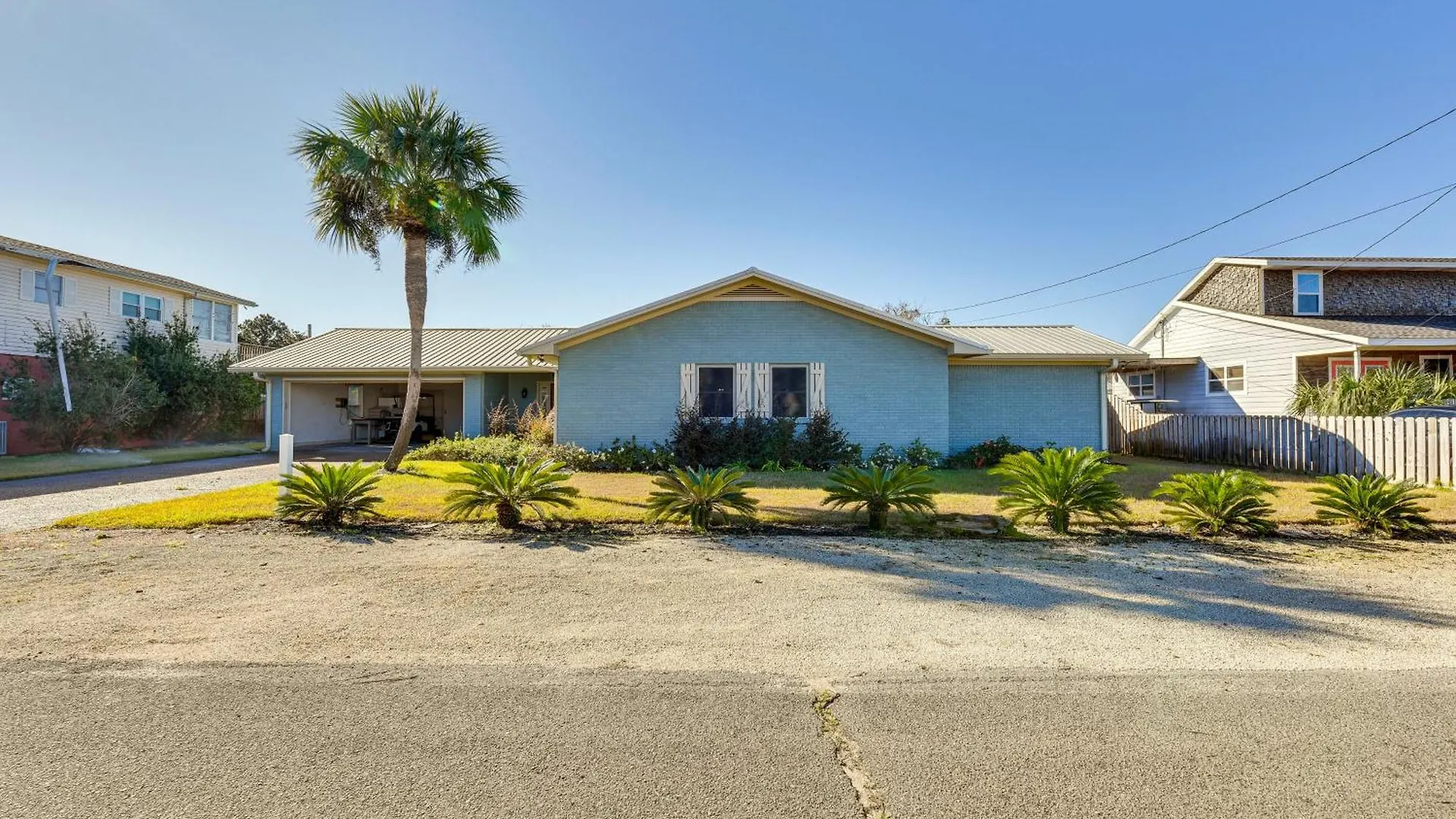 Walk To Gulf Tranquil Home With Yard In Pcb! Panama City Beach Semesterbostad